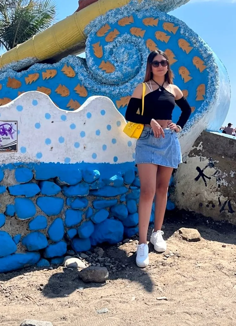 Jimena in Los Olivos - image 1